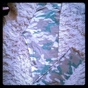 S Camo leggings